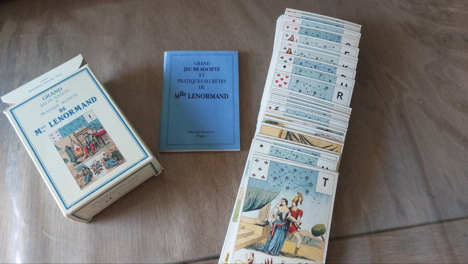 Grand Jeu de Mlle Lenormand - Éditions Dusserre 1991, Livres, Enlèvement ou Envoi