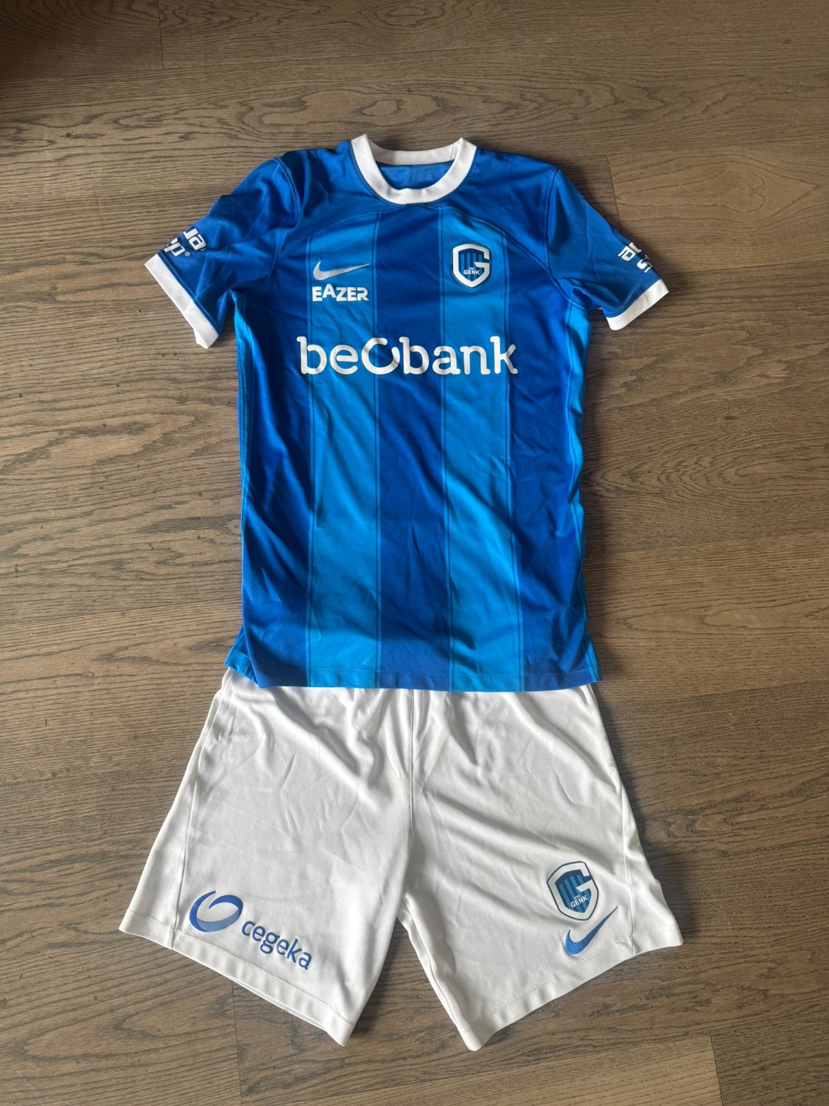 Kit Nike officiel KRC Genk saison 23-24, Taille M, Enlèvement ou Envoi, Neuf