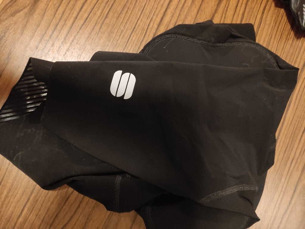 Wielrenkleding dames mt m te koop, Kleding | Dames, Sportkleding, Meerkleurig, Zo goed als nieuw, Hardlopen of Fietsen, Ophalen