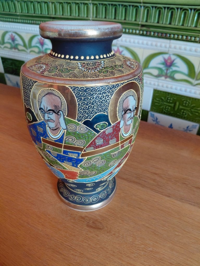 Vase japonais, Enlèvement