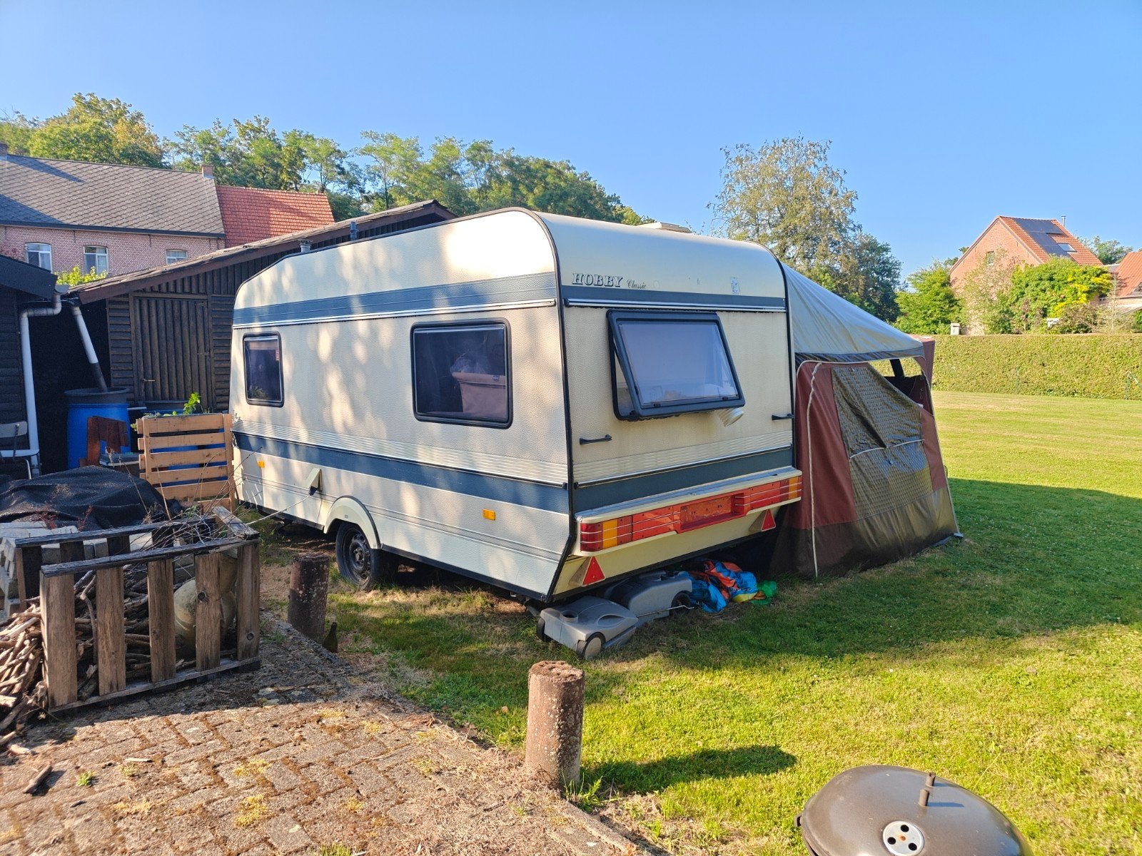Hobby caravan met 2 voortenten en luifel, Particulier, Auvent, Hobby