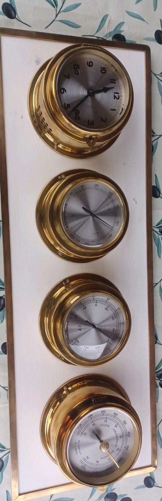 Scheepsklok set, Enlèvement