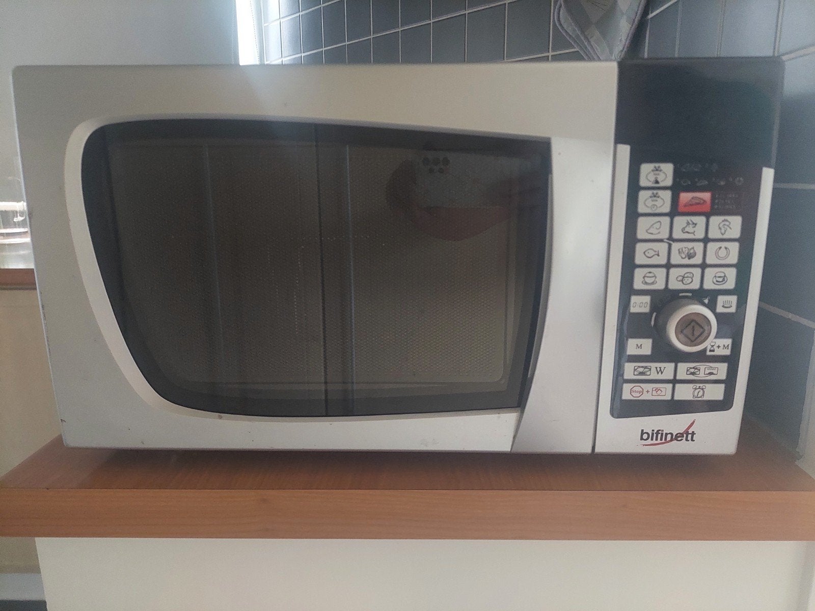 Combi microgolven Bifinett, Elektronische apparatuur, Microgolfovens, Ophalen, Zo goed als nieuw, Draaiplateau, Combi-microgolfoven