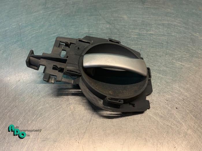 Poignée portière 4portes avant gauche d'un Citroen C3 (C3, -, 3 mois de garantie, Utilisé, -