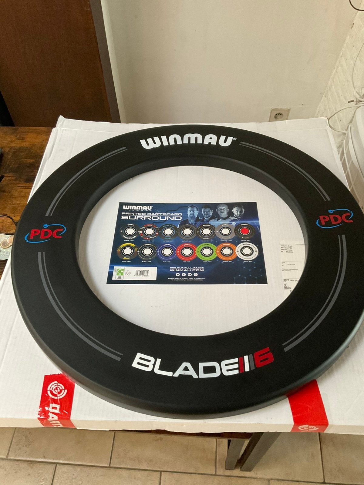 Surround in nieuwstaat, Sport en Fitness, Darts, Ophalen, Zo goed als nieuw