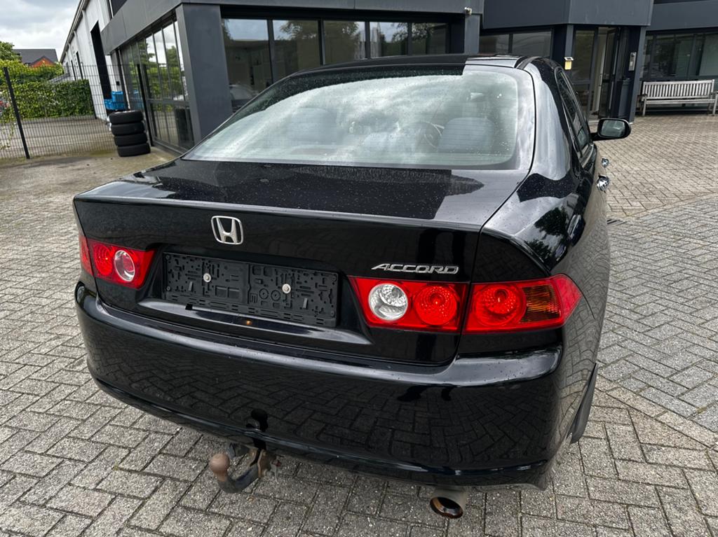 Honda accord automatique 2006., Autos, Honda, 4 portes, Entreprise, Carnet d'entretien, Noir