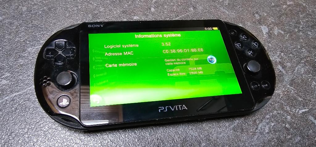 PS Vita slim, Enlèvement ou Envoi, Utilisé