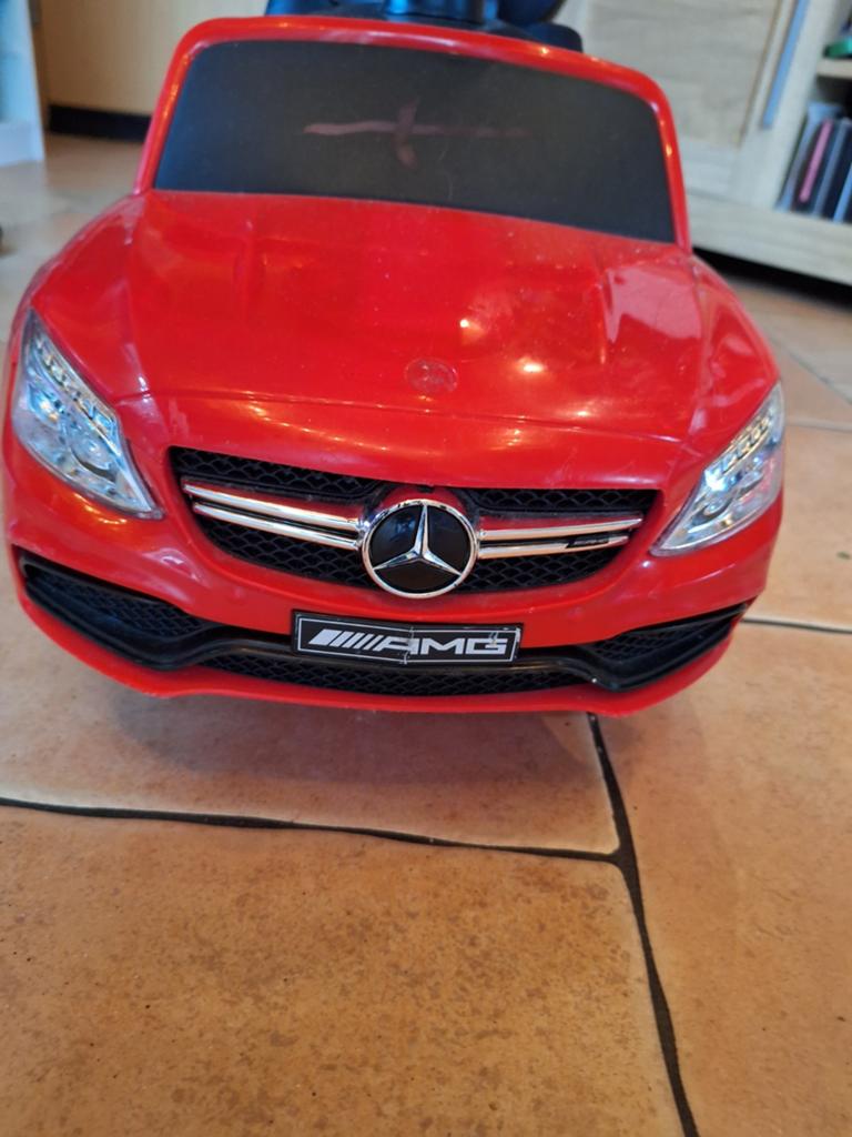 Voiture mercedes évolutive pour enfant