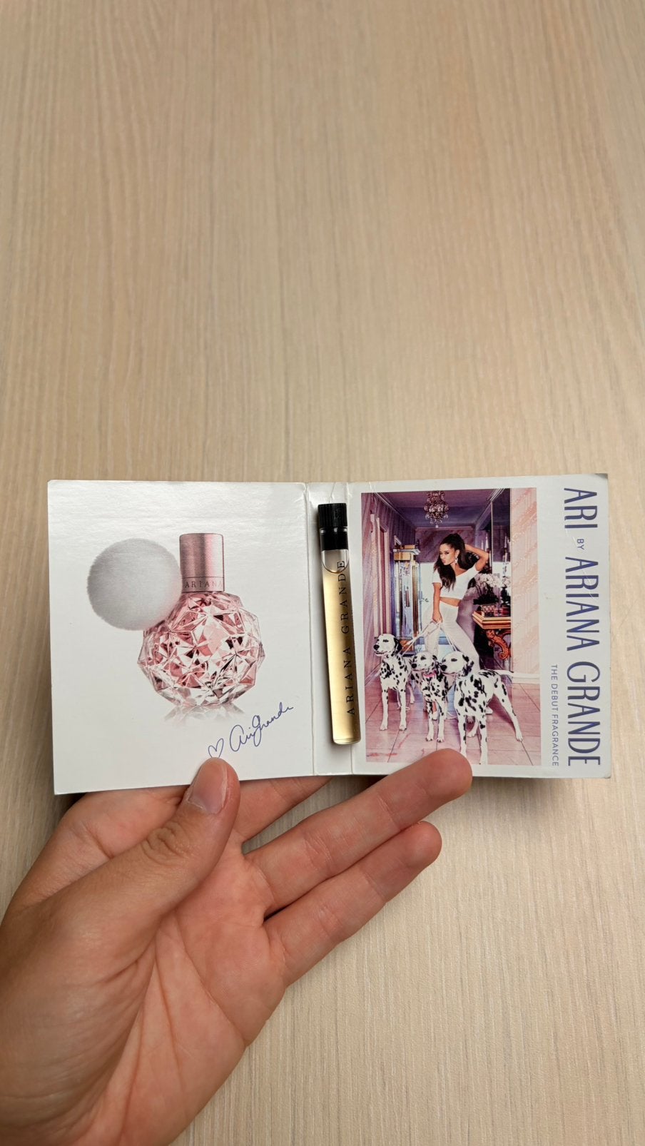 Ariana Grande parfum Ari sample staaltje, Ophalen of Verzenden, Nieuw