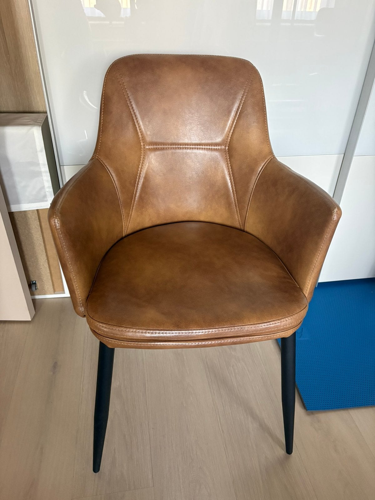 6 cognac kleurige stoelen, Huis en Inrichting, Stoelen, Ophalen, Zo goed als nieuw