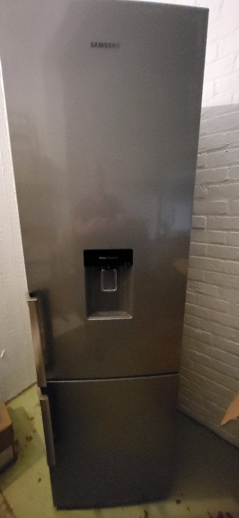 Frigo SAMSUNG RB37J5700SA, Elektronische apparatuur, Koelkasten en IJskasten, Ophalen, 200 liter of meer, Met aparte vriezer, 160 cm of meer