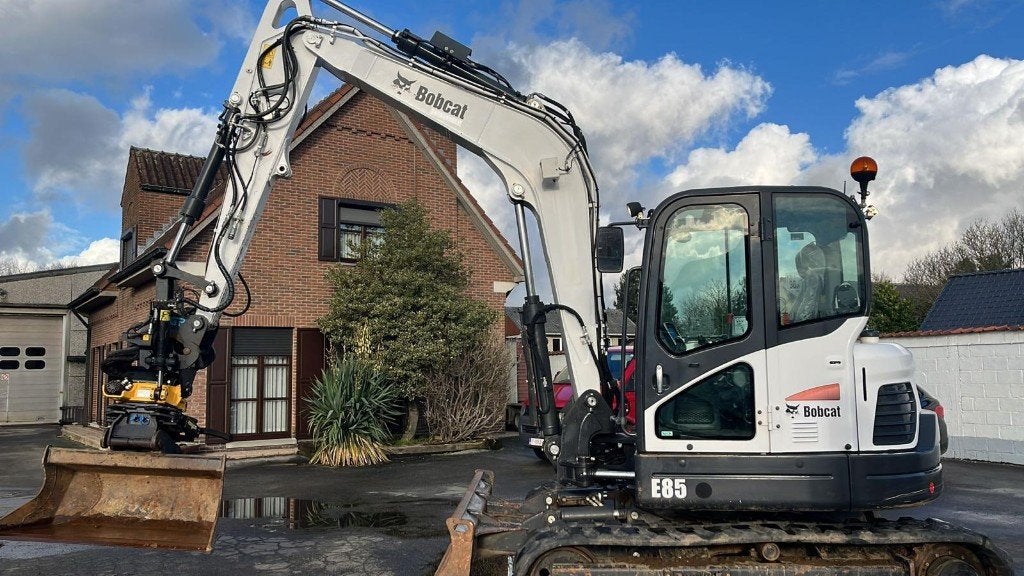 9 tons Bobcat E85 met bijna 1400 draaiuren, Zakelijke goederen, Ophalen