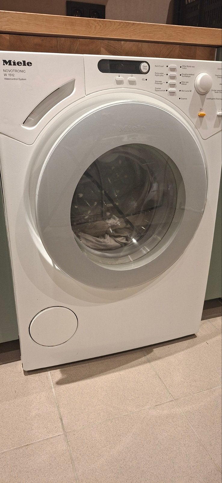 Miele wasmachine, Elektronische apparatuur, Wasmachines, Gebruikt, Voorlader, 4 tot 6 kg, 1200 tot 1600 toeren, Energieklasse A of zuiniger