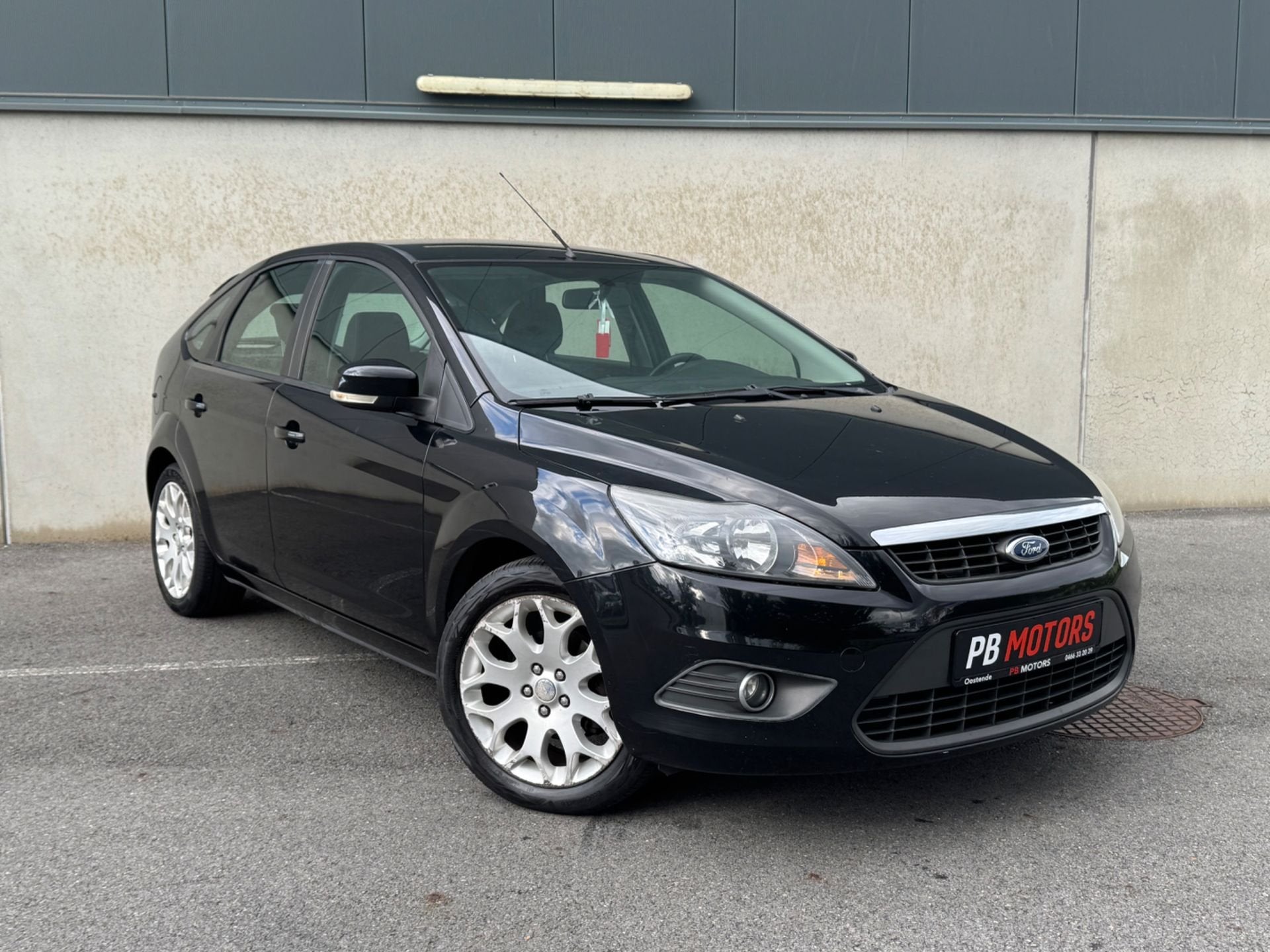 FORD FOCUS II 1.6 – 2009 – 99 PK - benzine - 127.000km, Focus, 1596 cc, Gebruikt, Zwart