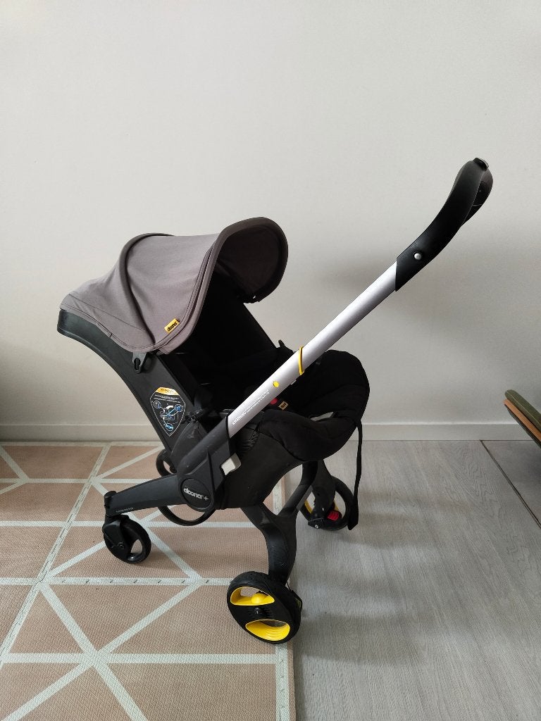 Doona incl. IsoFix, reistas, zonnescherm en veel meer!, Ophalen, Gebruikt, Overige merken, Zonnekap