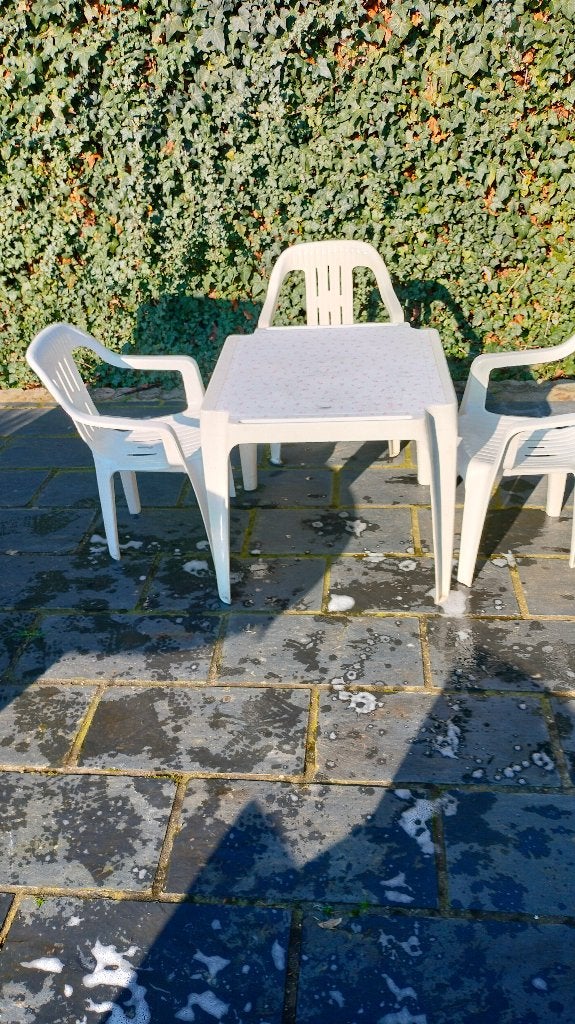 Tuinstoeltjes voor kinderen, Ophalen