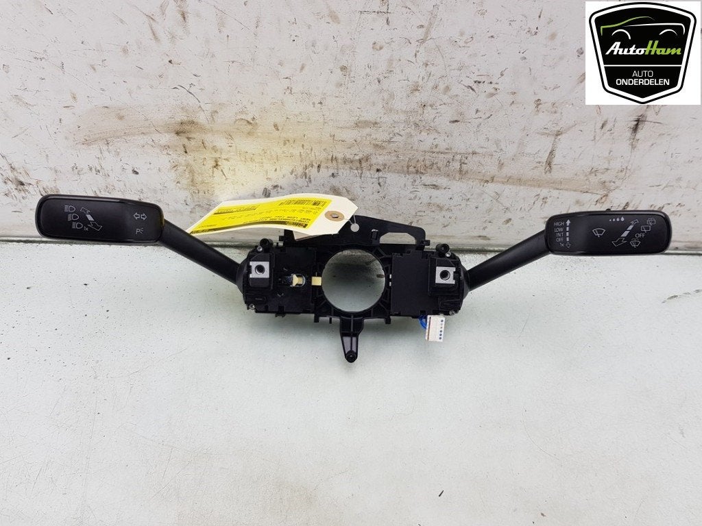 COMBINE COMMODO Seat Leon (KLB) (01-2019/-), Utilisé, Seat