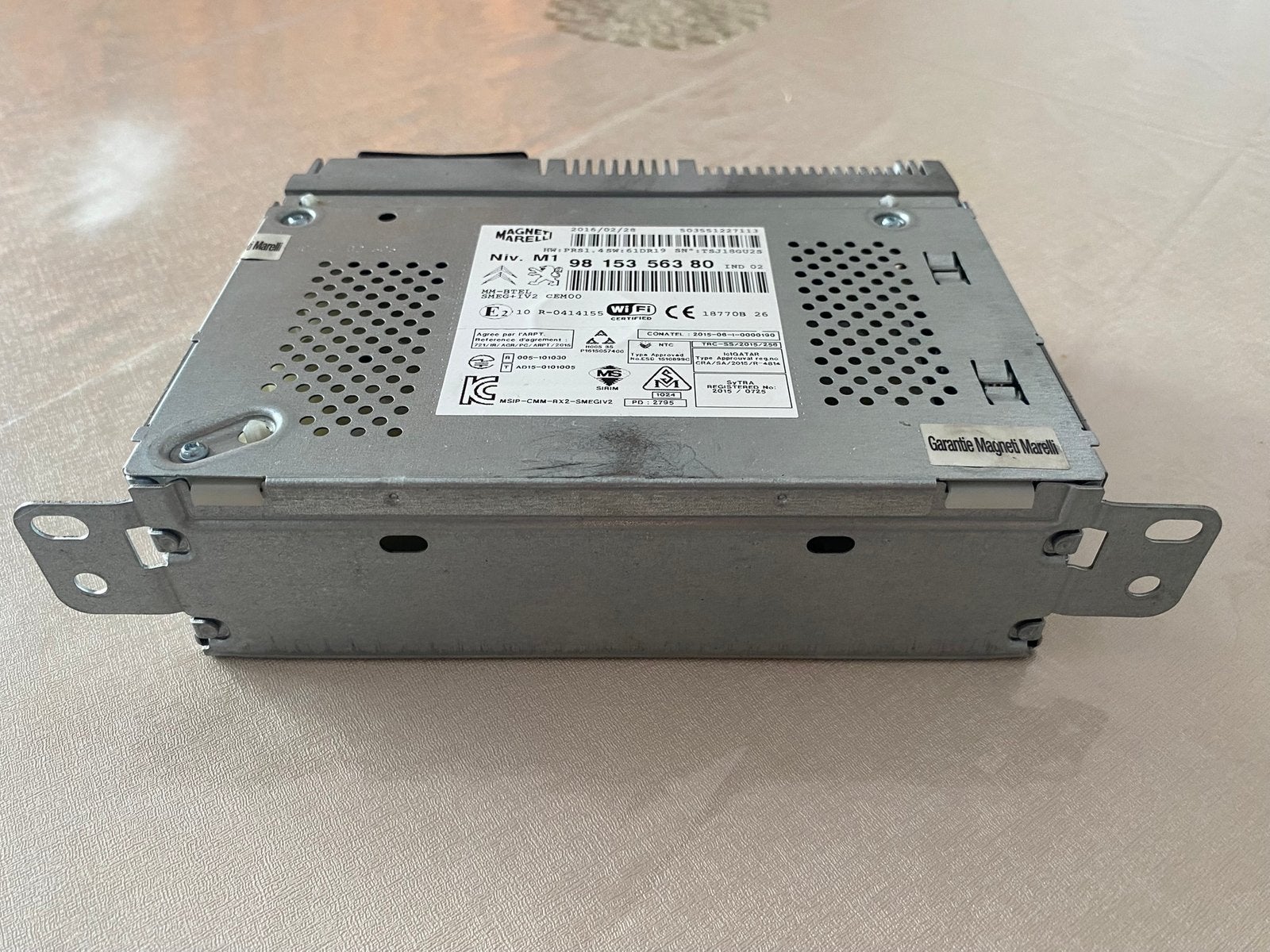 Boitier radio Citroën C4 ou DS4, Enlèvement, Utilisé