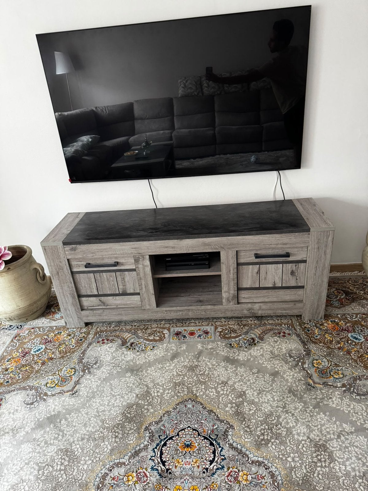 Tv kast en salontafel, Ophalen