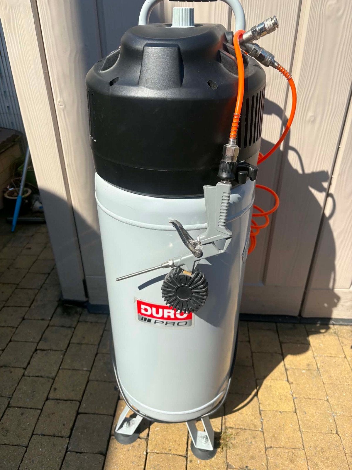Compressor 50 liter Duro Pro, Doe-het-zelf en Bouw, 25 tot 100 liter, Ophalen, Zo goed als nieuw, 6 tot 10 bar