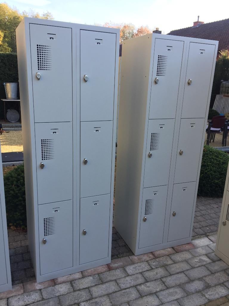 Degelijke 6 - deurs lockerkasten vakkenkasten . Als nieuw !, Enlèvement, Comme neuf