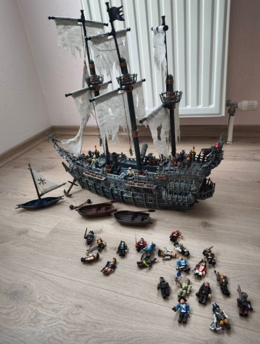 Pirates of the Caribbean: Black Pearl boot, Ophalen, Zo goed als nieuw
