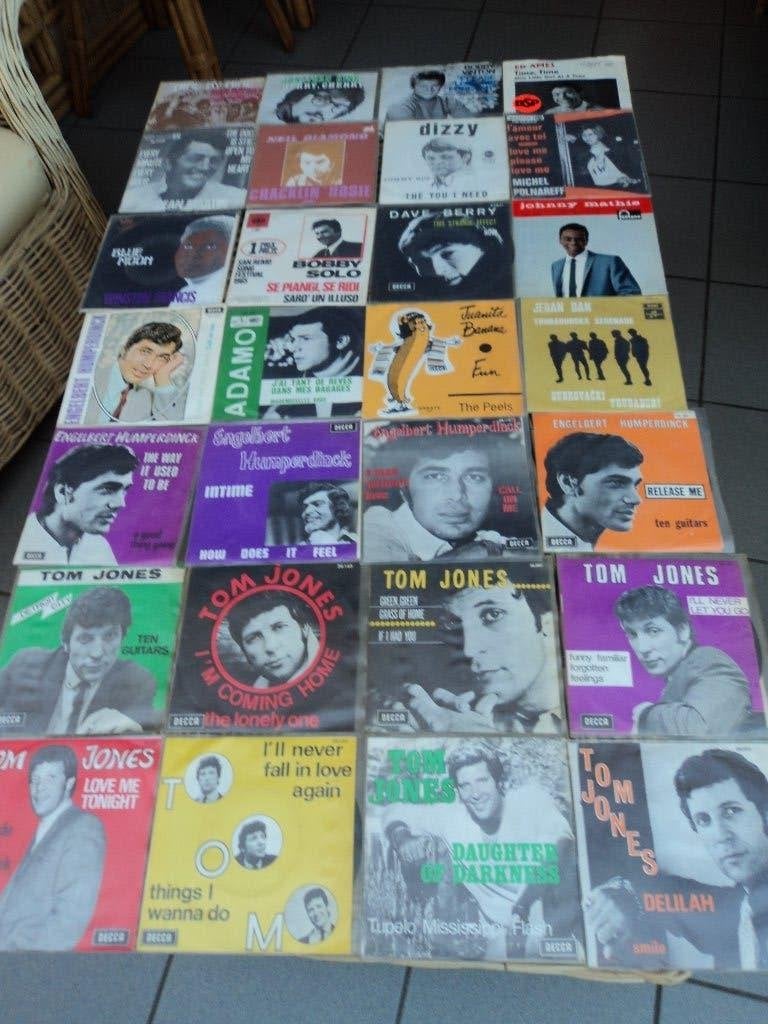 Lot van 135 oldie singles voor 60 euro!, Gebruikt, Fotohoes, Overige genres, 7 inch