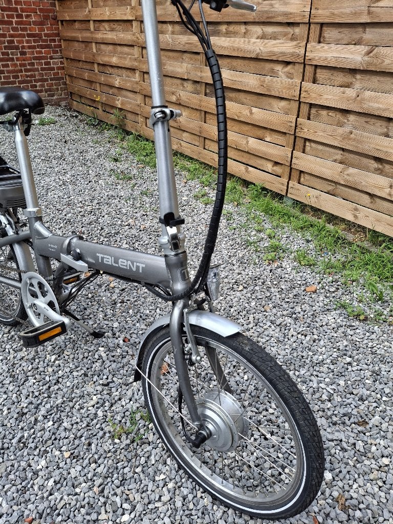 E bike plooifiets perfect in orde merk talent  !! Weinig kms, Fietsen en Brommers, Elektrische fietsen, Ophalen, Zo goed als nieuw