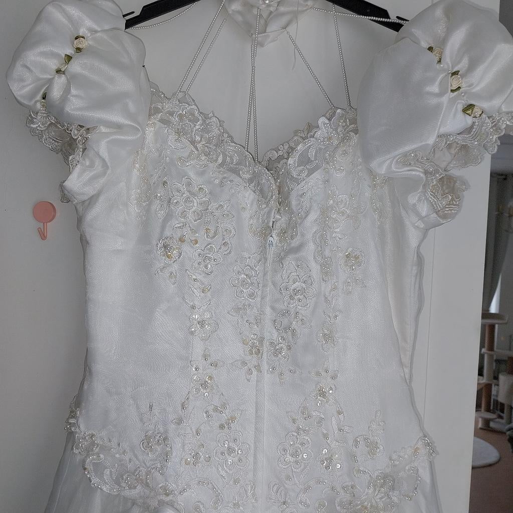 Prachtige  trouwkleed  in perfecte staat  sisi  maat 12., Kleding | Dames, Trouwkleding en Trouwaccessoires, Ophalen