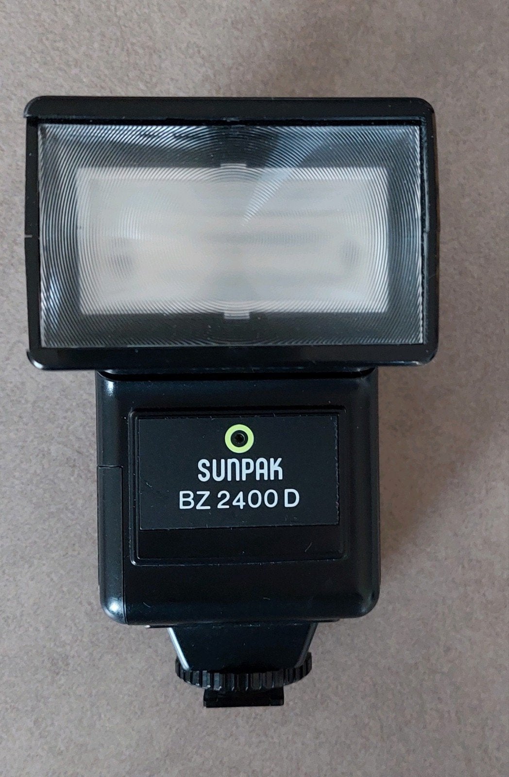 Flash cobra SUNPAK BZ2400D, Utilisé