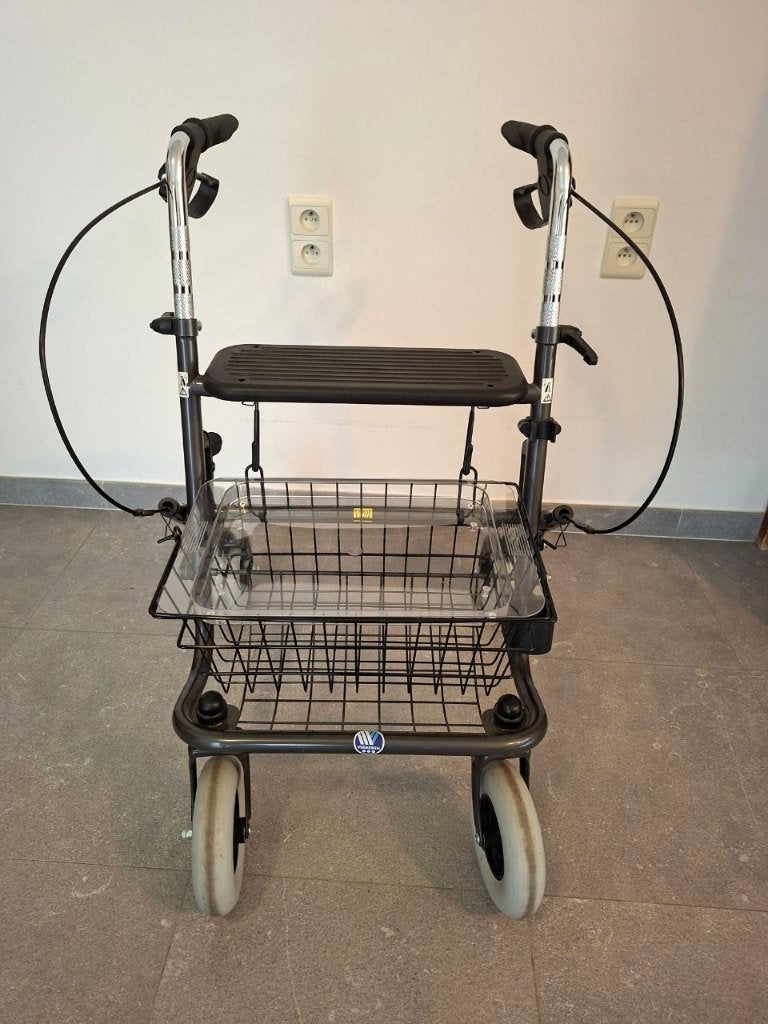 Rollator, Diversen, Ophalen, Lichtgewicht, Zo goed als nieuw