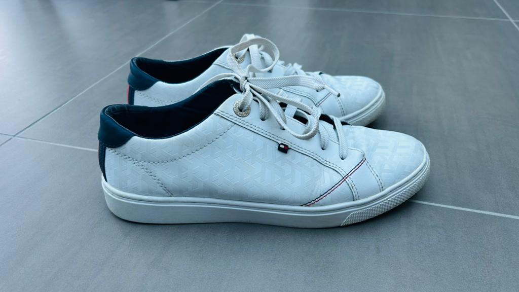Sneakers van Tommy Hilfiger, Ophalen, Wit, Sneakers, Gedragen