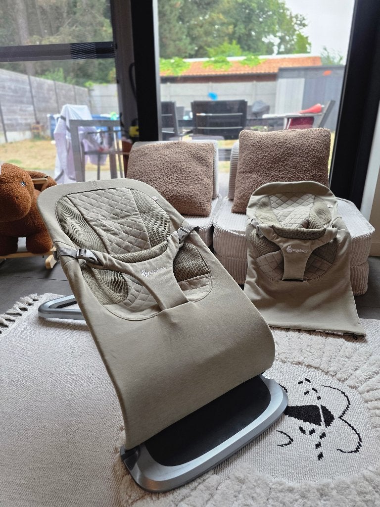 Bouncer/wipper  Ergobaby Evolve + extra hoes Soft Olive, Kinderen en Baby's, Wipstoeltjes, Verstelbaar, Wipstoel, Zo goed als nieuw