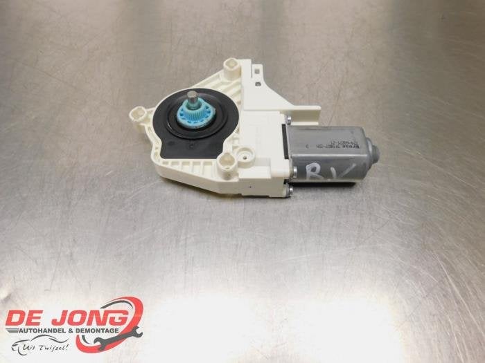 Moteur de vitre portière d'un Volkswagen Touareg, Volkswagen, -, 3 mois de garantie, Utilisé