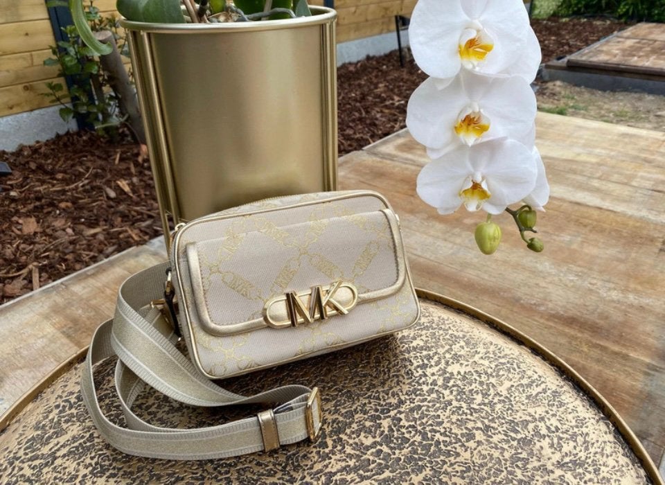 Michael Kors neuf bandoulière doré chic, Bijoux, Sacs & Beauté, Enlèvement ou Envoi, Comme neuf, Beige