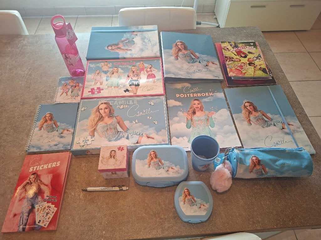 Camille merch, Hobby en Vrije tijd, Overige Hobby en Vrije tijd, Ophalen, Nieuw