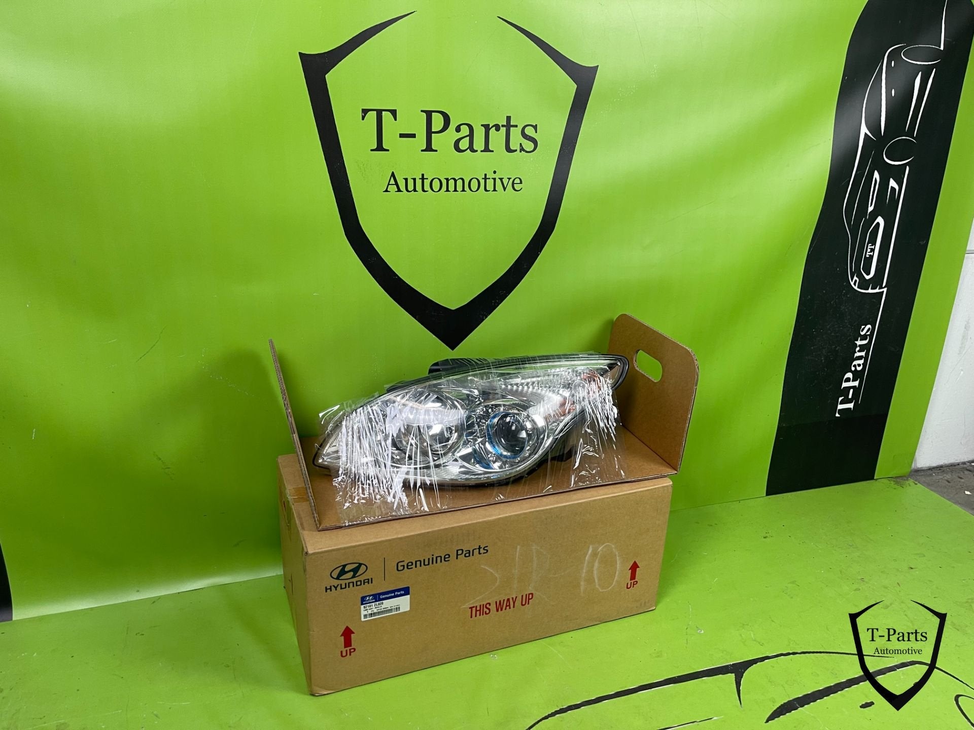 Phare gauche Hyundai i30 07+ 921012L020 neuf, Neuf, Heolleung-ro 12
06797  Seoul, Info@hyundai.com, Hyundai