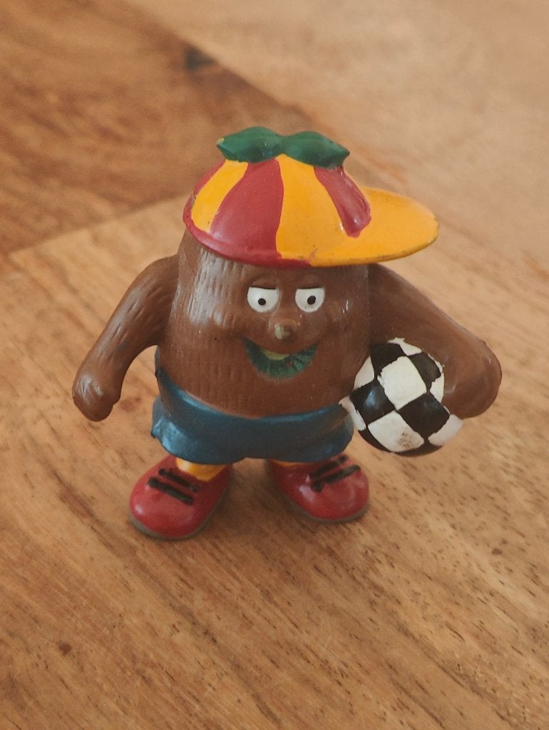 Kiwi Kids voetbal PVC figuurtje uit 1991, Verzamelen, Ophalen of Verzenden, Zo goed als nieuw