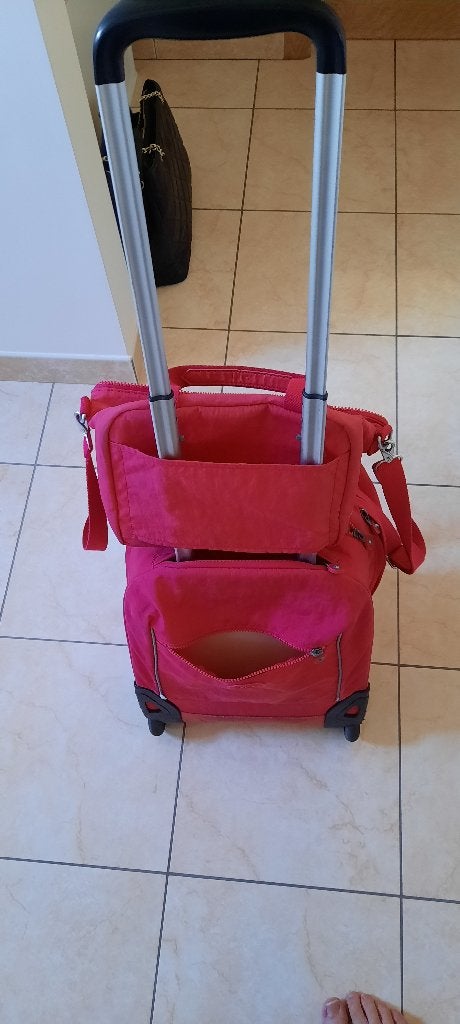 Cartable kipling a roulettes + sac diner, Bijoux, Sacs & Beauté, Sacs | Cartables, Enlèvement, Utilisé, Rose, Sac à dos