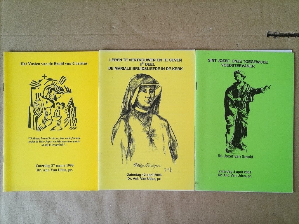 Collectie boekjes Dr. Ant. van Uden pr. 1999-2004 Zeldzaam, Ophalen of Verzenden, Zo goed als nieuw, Christendom | Katholiek, Dr. Ant. van Uden pr.