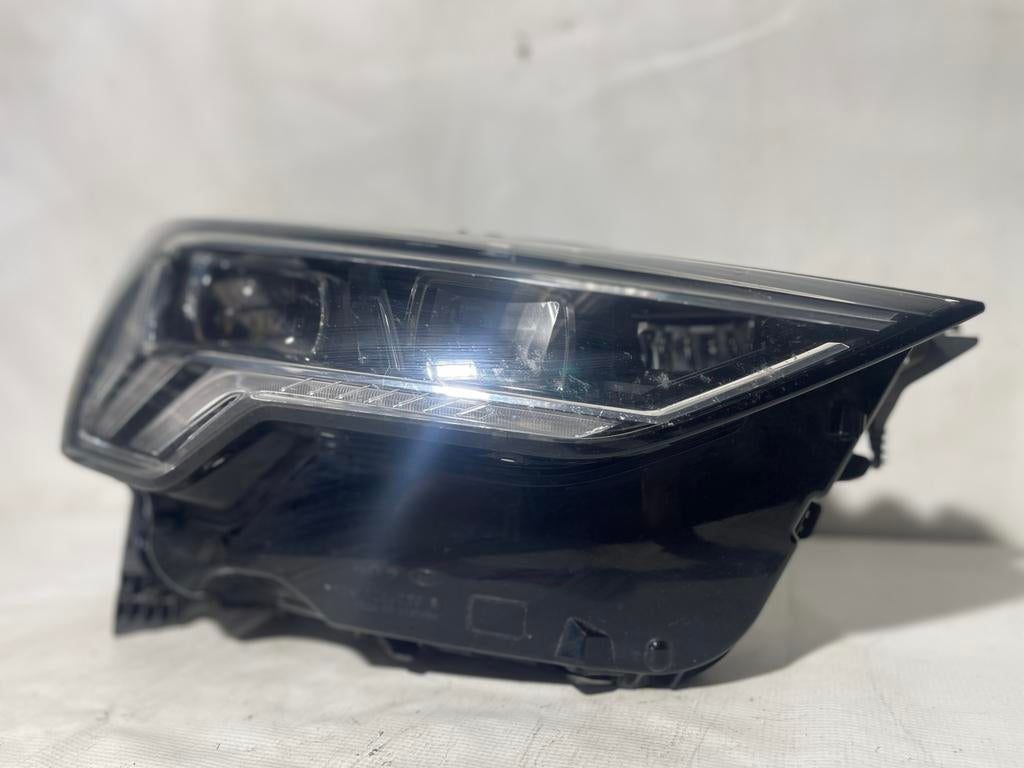 Phare droit LED 83A941034 AUDI Q3, Audi, Enlèvement, Utilisé