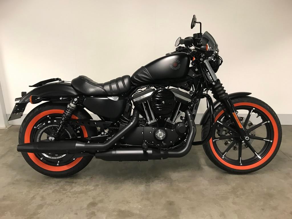 Harley-Davidson Overig SPORTSTER XL883N IRON (bj 2019), Motoren, Motoren | Harley-Davidson, Via Galileo Galilei 1
30033   Noale