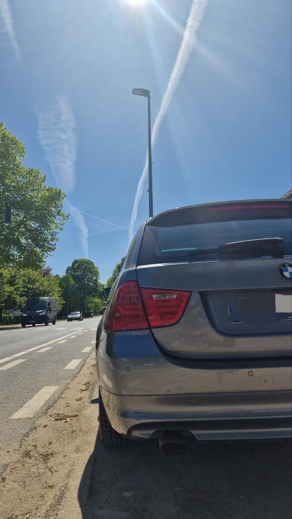 Pièce rare bmw 318i touring full option 86000km réel, Cuir, Achat, Climatisation automatique, Noir