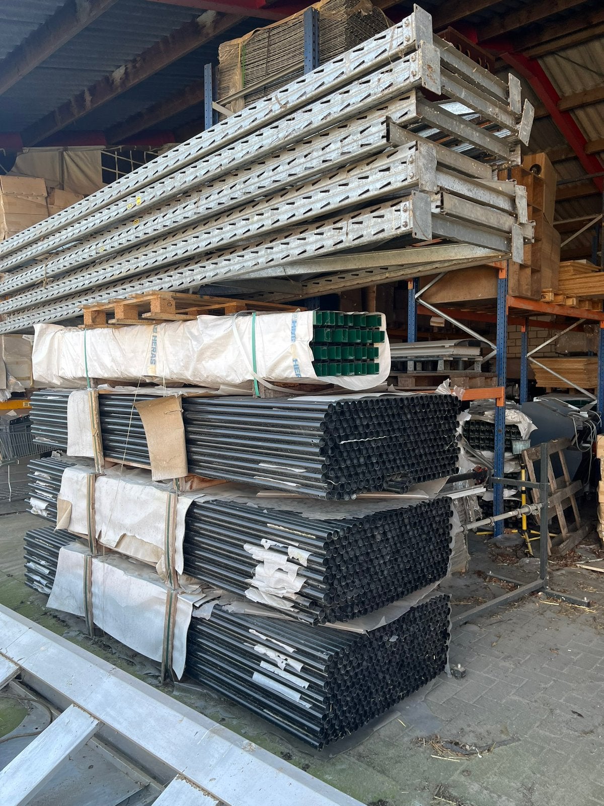 45meter palletstelling 425cm hoog, Ophalen