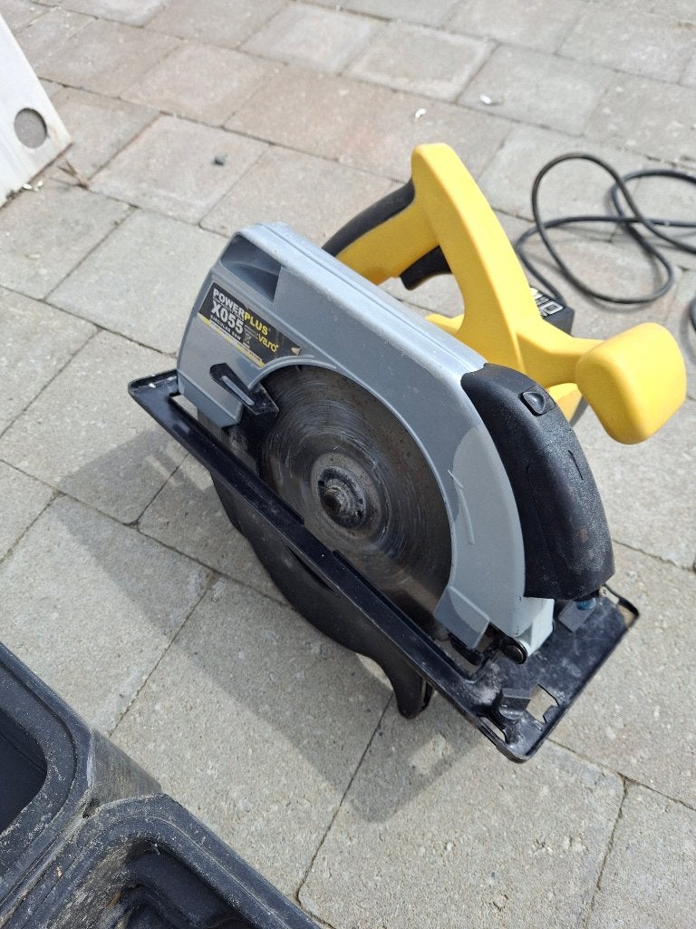Scie circulaire, Bricolage & Construction, Outillage | Scies mécaniques, Enlèvement, Utilisé, Scie circulaire, Powerplus