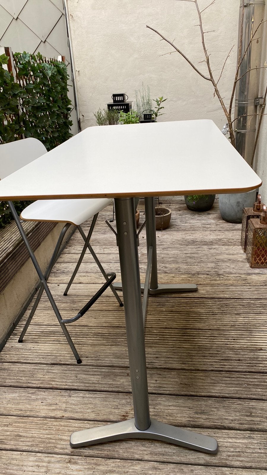 Witte bartafel Franklin Ikea met 4 barstoelen, Ophalen, Zo goed als nieuw