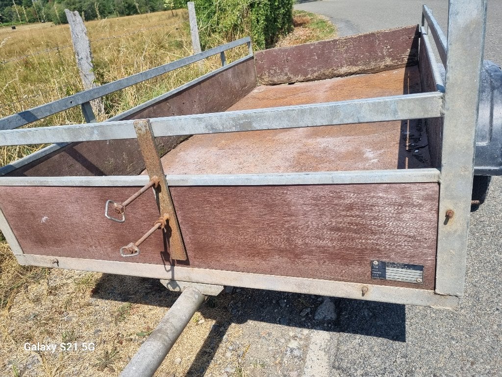 Enkelassige aanhangwagen, Ophalen, Gebruikt