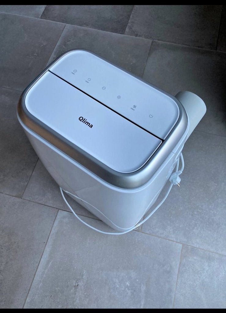 Superbe climatiseur réversible qlima 12000 btu wifi, 60 à 100 m³, Comme neuf, Enlèvement, Refroidissement et Déshumidification
