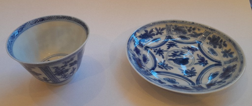 Chinees blauw-wit kop en schotel - Kraakstijl, Antiek en Kunst, Ophalen