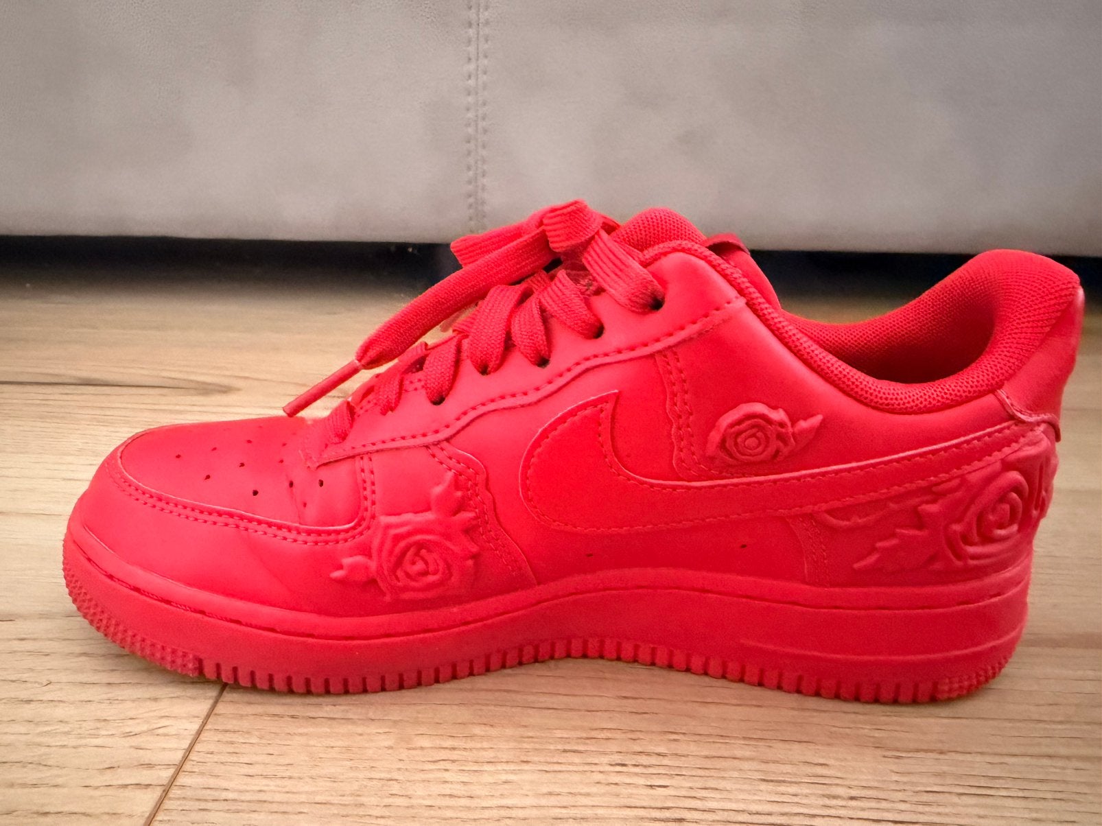 Rode nikes, Ophalen of Verzenden, Zo goed als nieuw, Sneakers, Rood